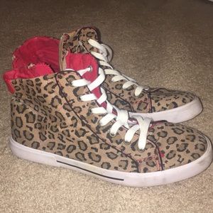 Offbrand leopard converse sneakers